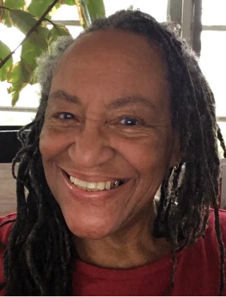 Andreea Kindryd Author Photo