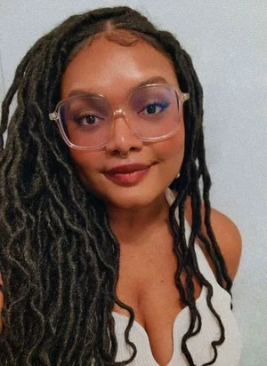 Islenia Mil Author Photo
