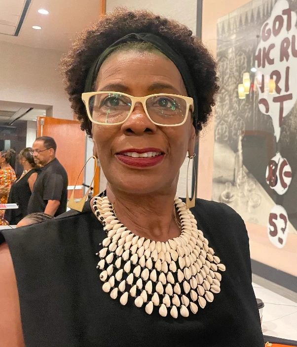 Lindiwe Stovall Lester