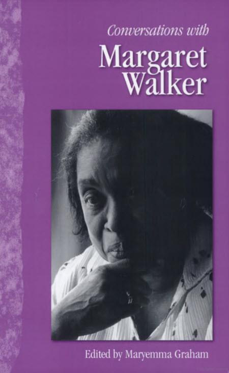 Book Cover Image of Conversations with Margaret Walker by Maryemma Graham