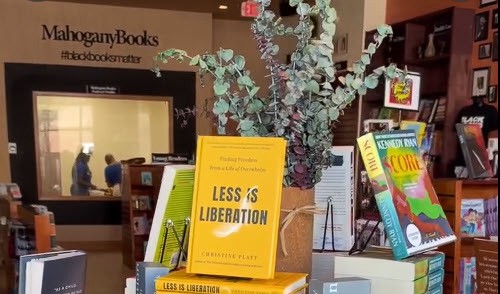MahoganyBooks (Woodmore Towne Centre)