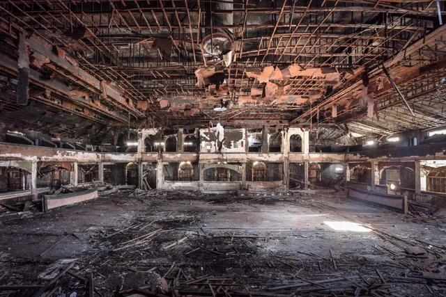 interior abandoned.webp